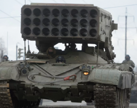Chiến sự đến tối 3.4: Nga triển khai pháo phản lực phun lửa hạng nặng ở Ukraine